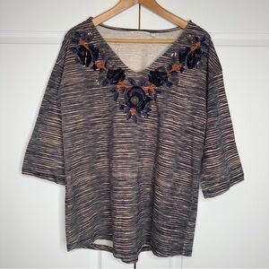 Soft Surroundings Embellished Floral Beaded V Neck Top Navy‎ Peach Stripe Medium